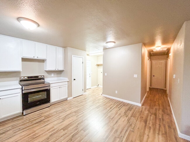 Foto del edificio - 614 W Peach St