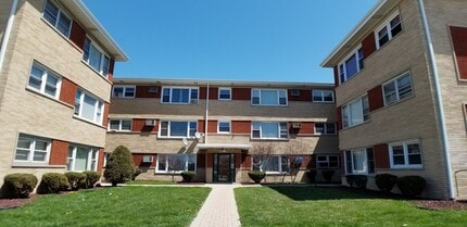 Building Photo - 6939 S Pulaski Rd