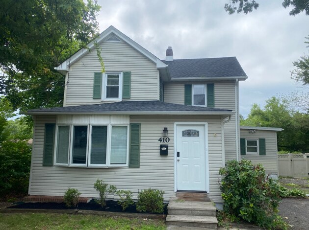Primary Photo - 410 Glenmary Ave