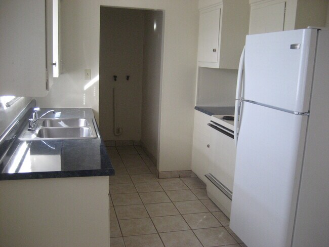 Foto del edificio - 3779 N Tuttle Ave
