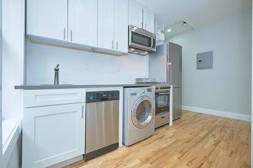 Foto del edificio - 3155 Broadway