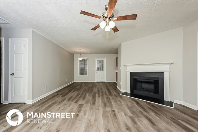 Foto del edificio - 8198 Sterling Ln