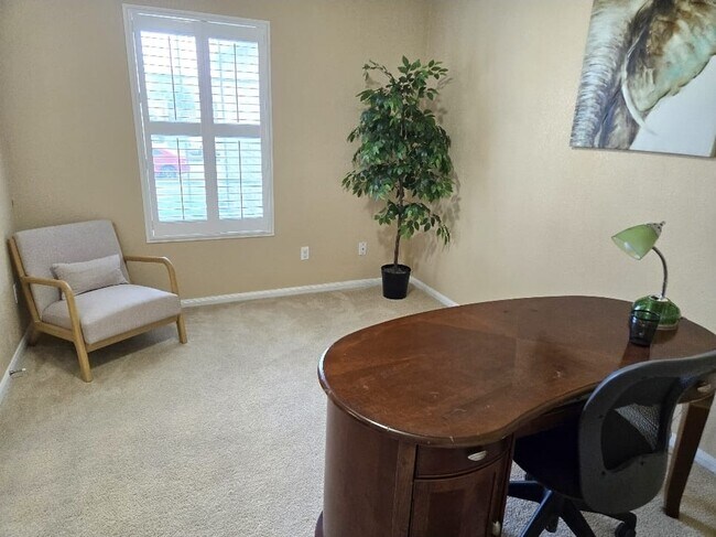 Building Photo - 3403 Thunder Creek Dr