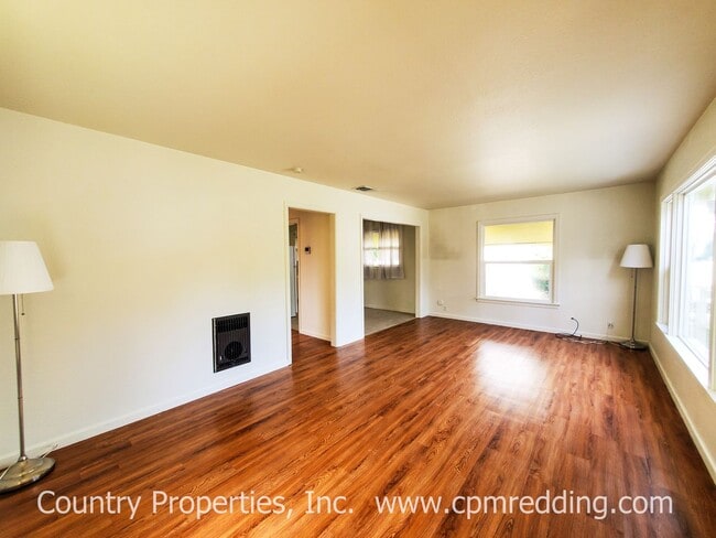 Foto del edificio - Garden Tract Charmer Coming Available March 20th! 2 Bedrooms plus Bonus Room