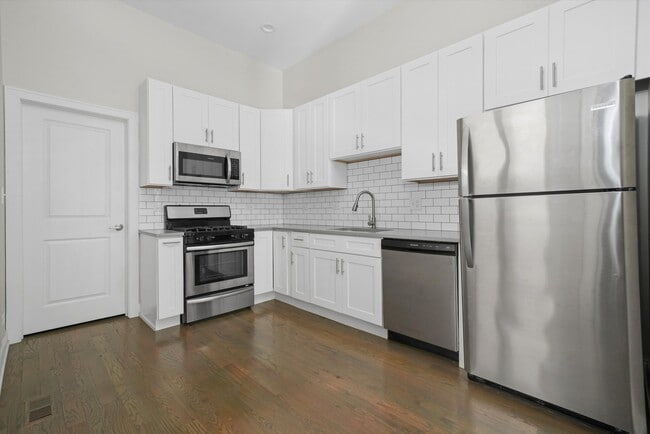 Photo - 1946 S Racine Ave Apartment