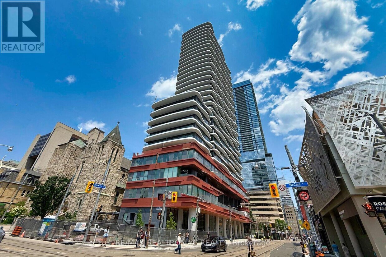 Primary Photo - 280-280 Dundas St W