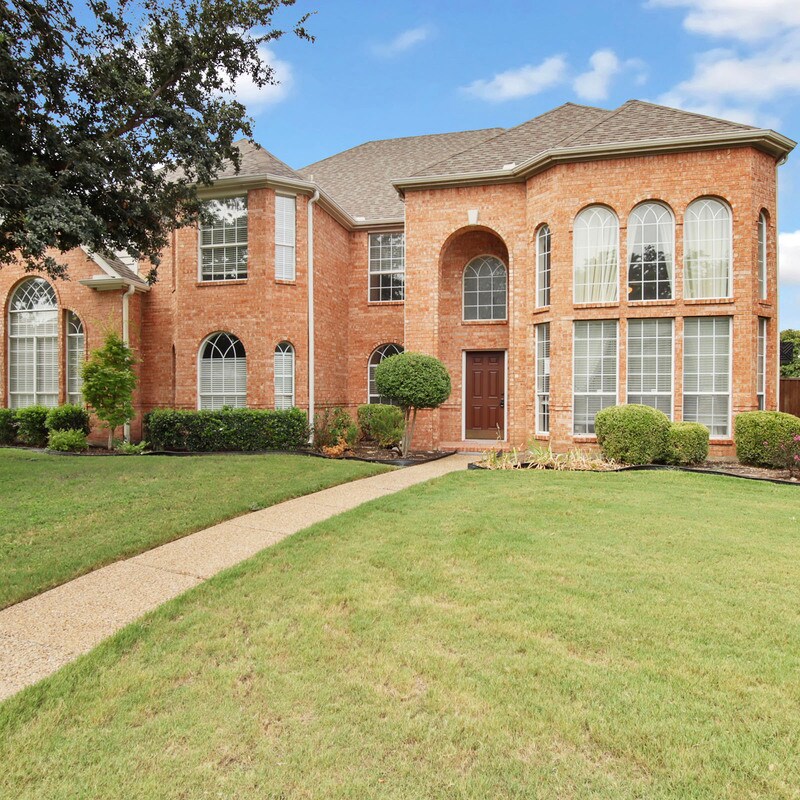 Foto principal - 3937 Creek Crossing Dr