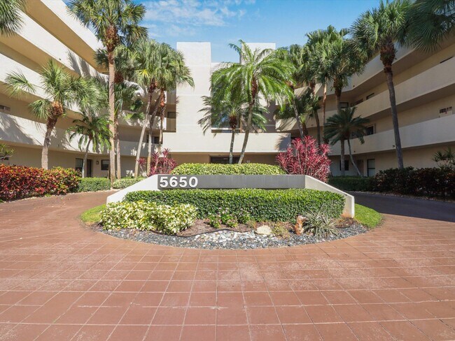 Foto del edificio - 5650 Camino Del Sol