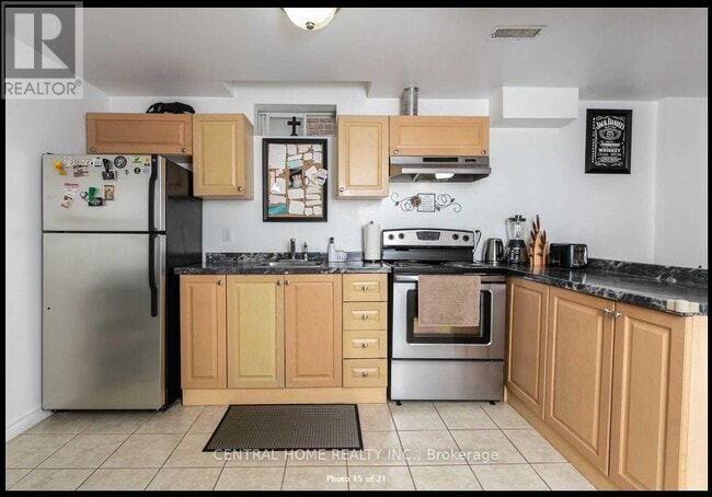 Building Photo - 165 Flagstone Way