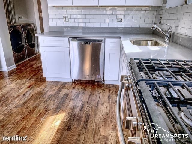 Building Photo - 2 br, 2 bath Condo - 72 E 48th St