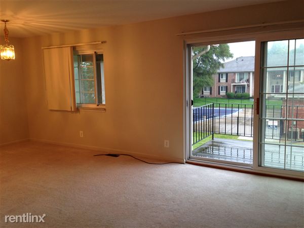 Building Photo - 6139 Orchard Lake Rd