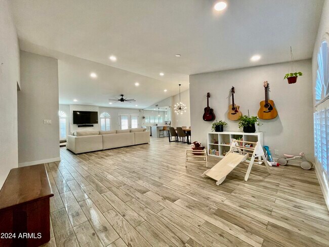 Foto del edificio - 14016 N 46th St