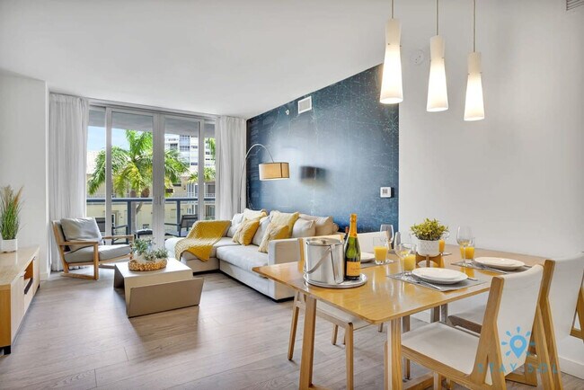 Foto del edificio - 2602 E Hallandale Beach Blvd