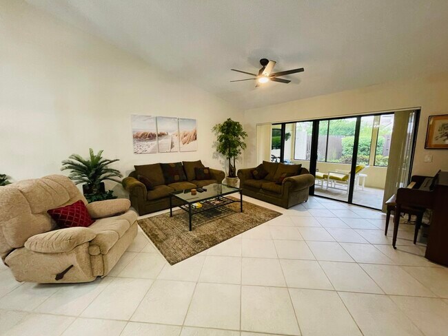 Foto del edificio - 354 SW 28th Ave