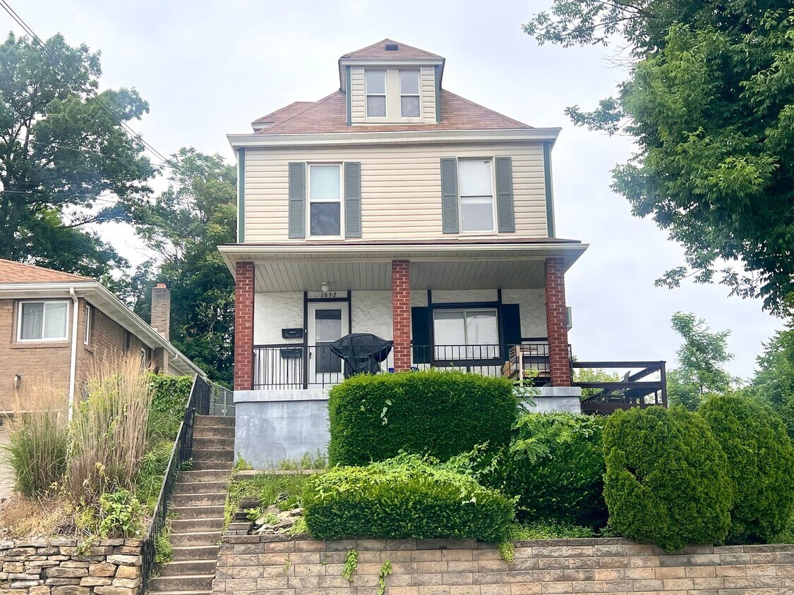 Photo - 1632 E Steuben Street