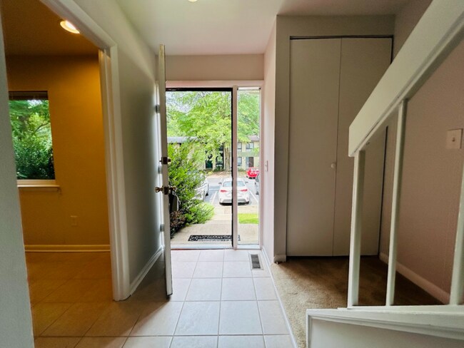 Building Photo - 11823 Coopers Court