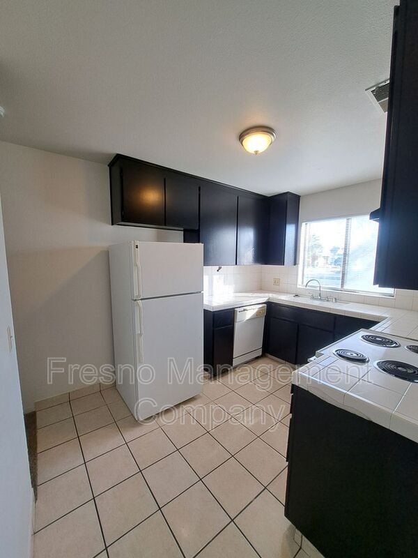 Foto del edificio - 944 W McKinley Ave