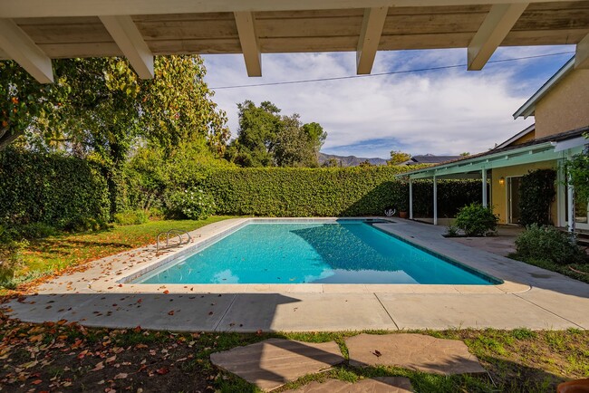 Building Photo - Ojai Terrace Pool Home