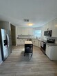 Foto principal - 4019 E Louisiana Ave