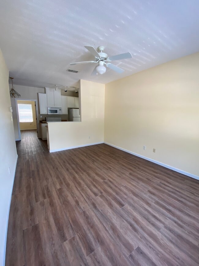 Large open living room - 3133 Allison Marie Ct