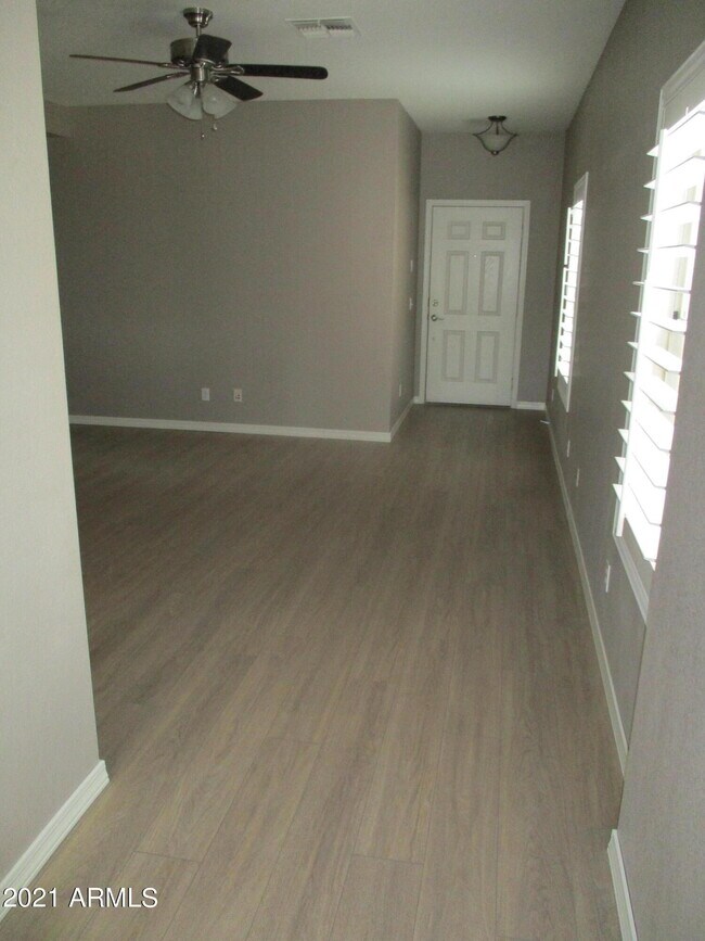 Foto del edificio - 2747 S Sailors Way