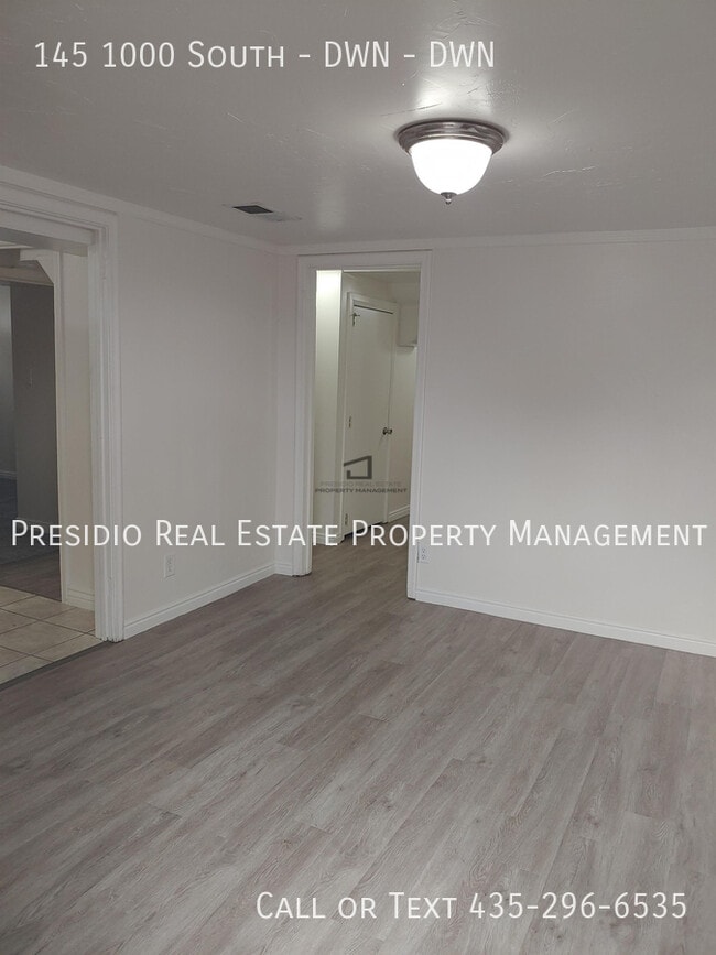 Building Photo - 145-1000 1000 S