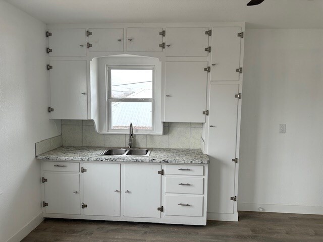 Foto del edificio - 415 S Cherry St