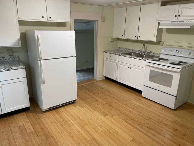 Building Photo - 22 Latham Ct