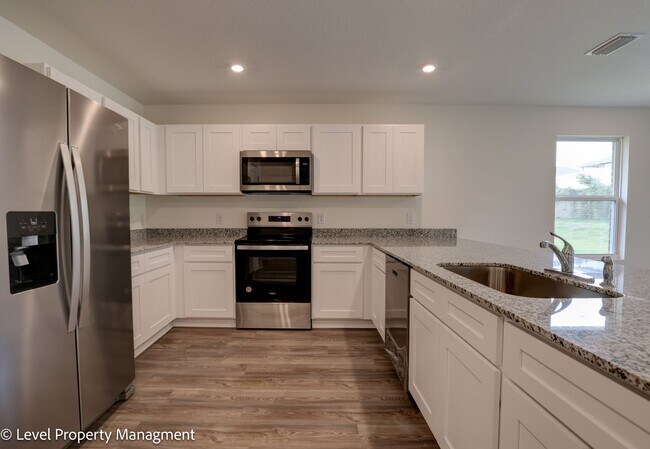 Foto del edificio - Stunning 4 Bedroom 2 Bath Home in Fairhope Falls Community