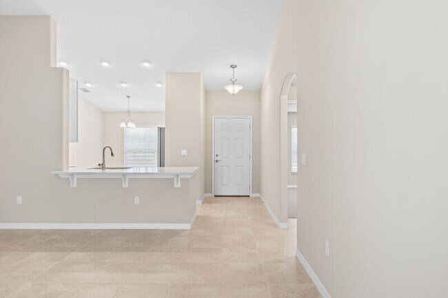 Building Photo - 5 Seabury Pl