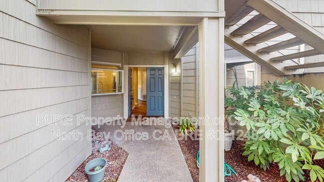 Building Photo - 2038 Stonefield Ln