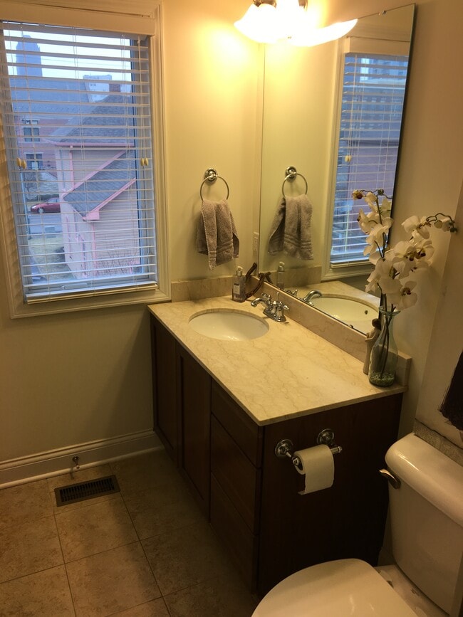 2nd Bathroom Upstairs - 524 Allard Pl
