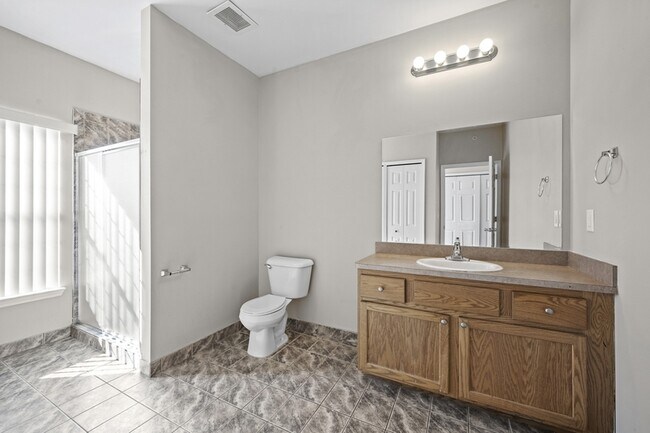 Foto del edificio - 14194 Webster Dr