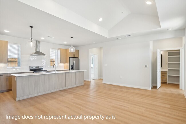 Building Photo - 3651 S Custer Rd