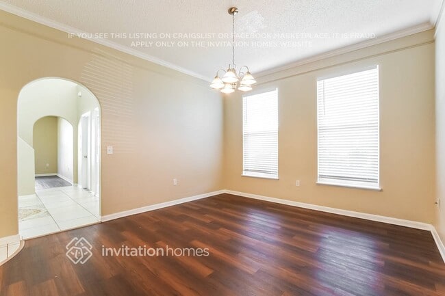 Building Photo - 371 Pebble Ct