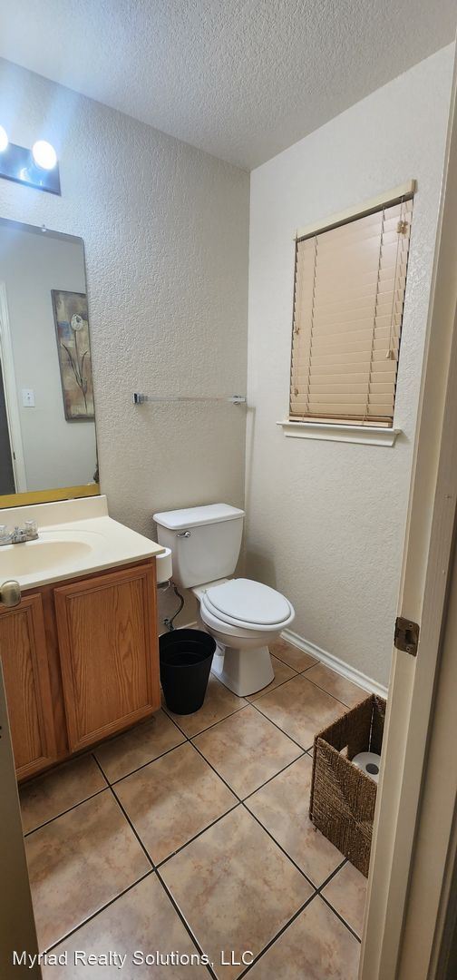 Building Photo - 3 br, 2.5 bath House - 30 Knights Peak
