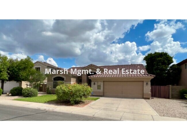 Foto del edificio - Beautiful 3 bedroom + den home in Gilbert ...