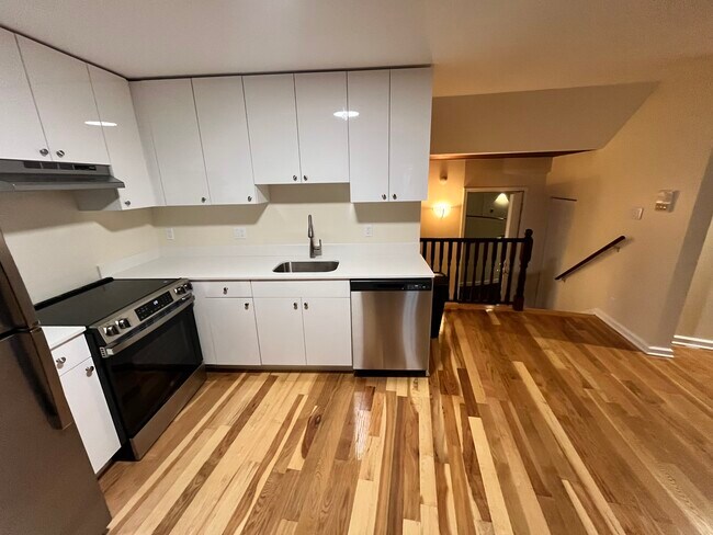 Foto del edificio - 13 Bow Street Pl