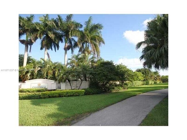 Foto del edificio - 4821 SW 34th Terrace