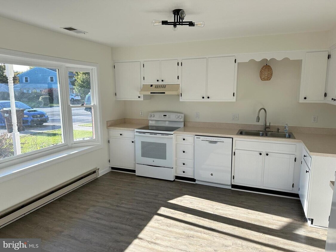 14853 Robinhood Cir, Greencastle, PA 17225 Townhome Rentals in