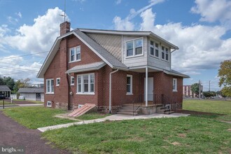 Building Photo - 1075 S County Line Rd