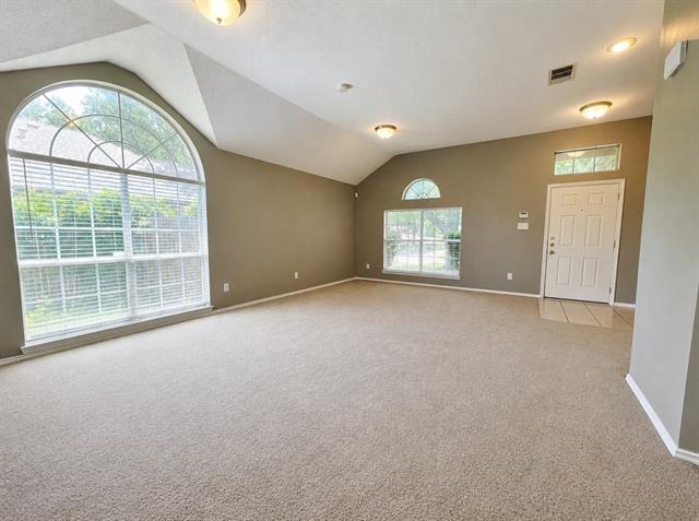 Foto del edificio - 7700 Glenoaks Dr