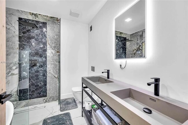 Foto del edificio - 4708 Alton Rd