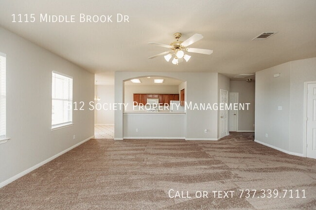 Building Photo - 1115 Middle Brook Dr