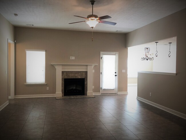 Foto del edificio - 3016 Ashley Lp