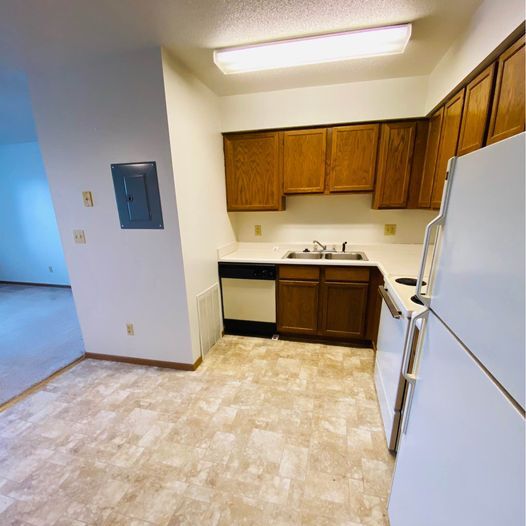 156 Westside Dr Unit 12, Iowa City, IA 52246 Apartments in Iowa City