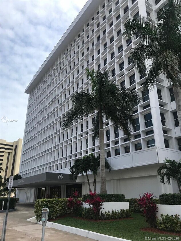 700 Biltmore Way Unit 1017, Coral Gables, FL 33134 Condo for Rent in