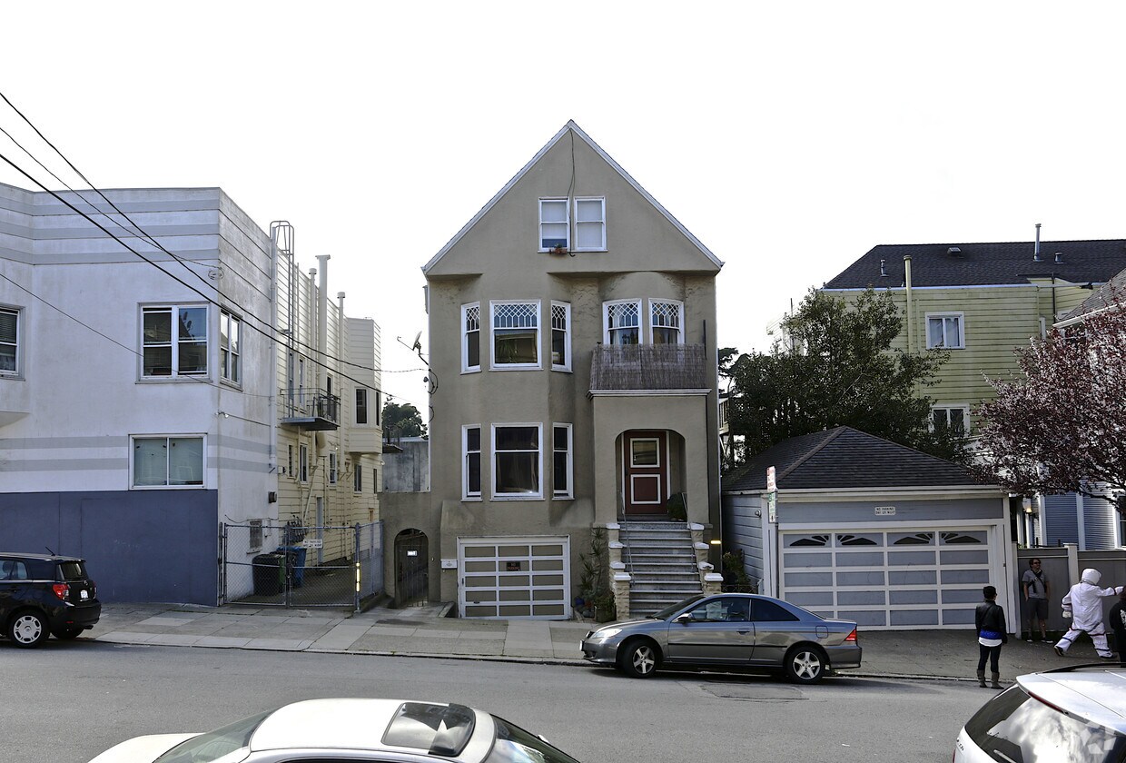 Building Photo - 515 Shrader St
