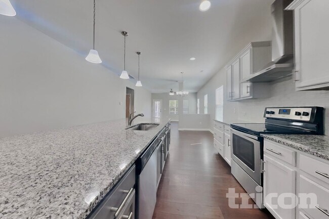 Building Photo - 1064 Bitting Hall Cir