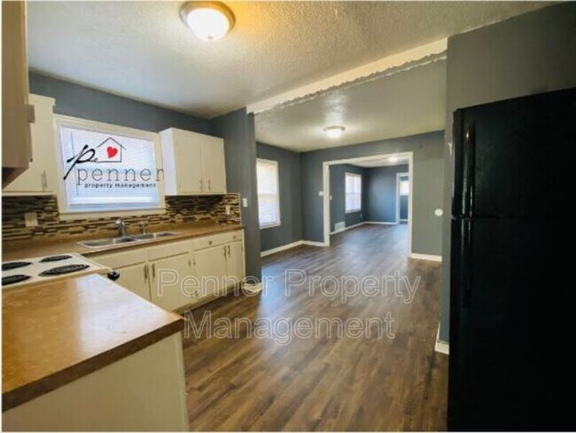 Foto del edificio - 11217 Applewood Dr